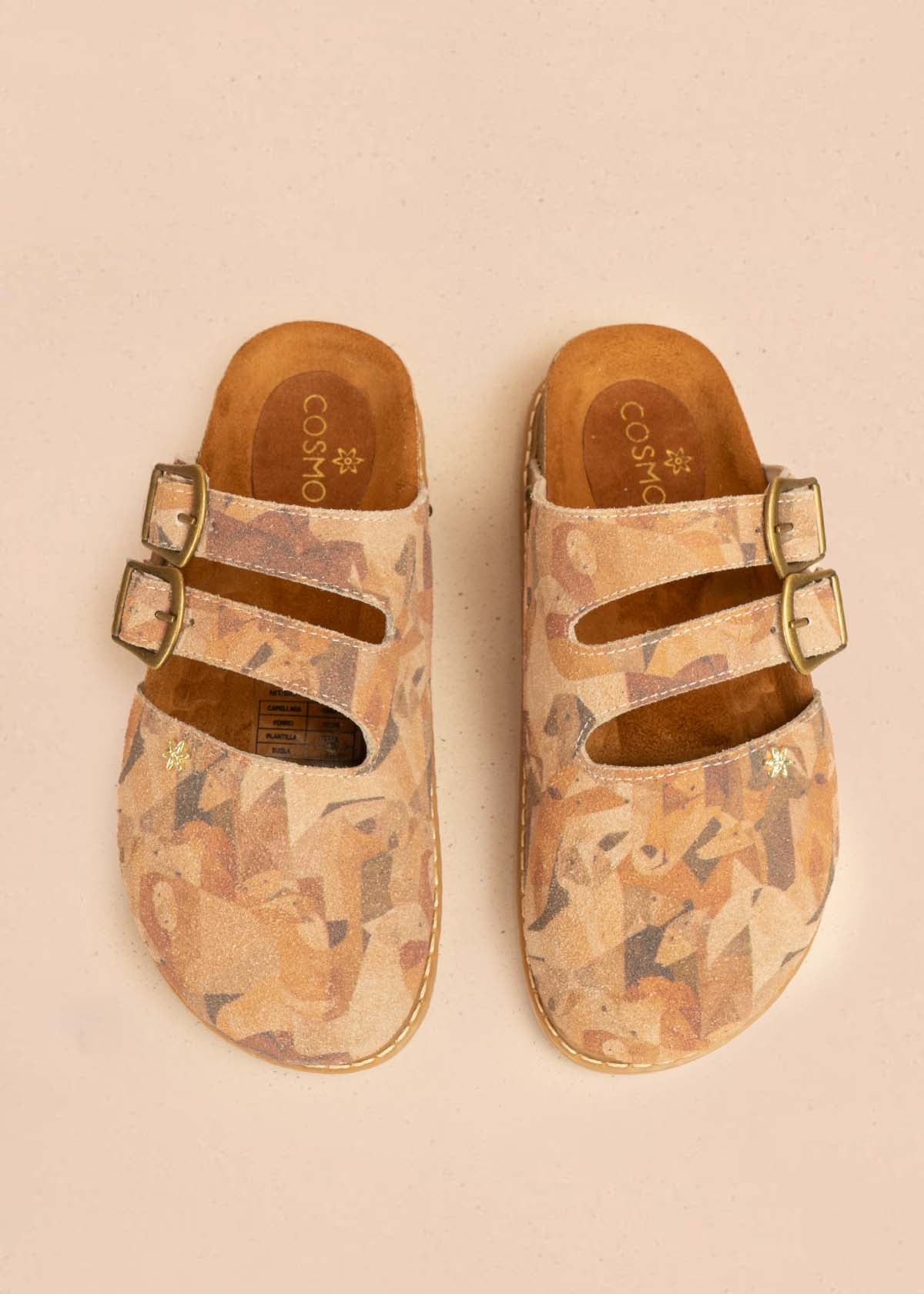 Zuecos en cuero color multicolor con estampado geométrico 106996