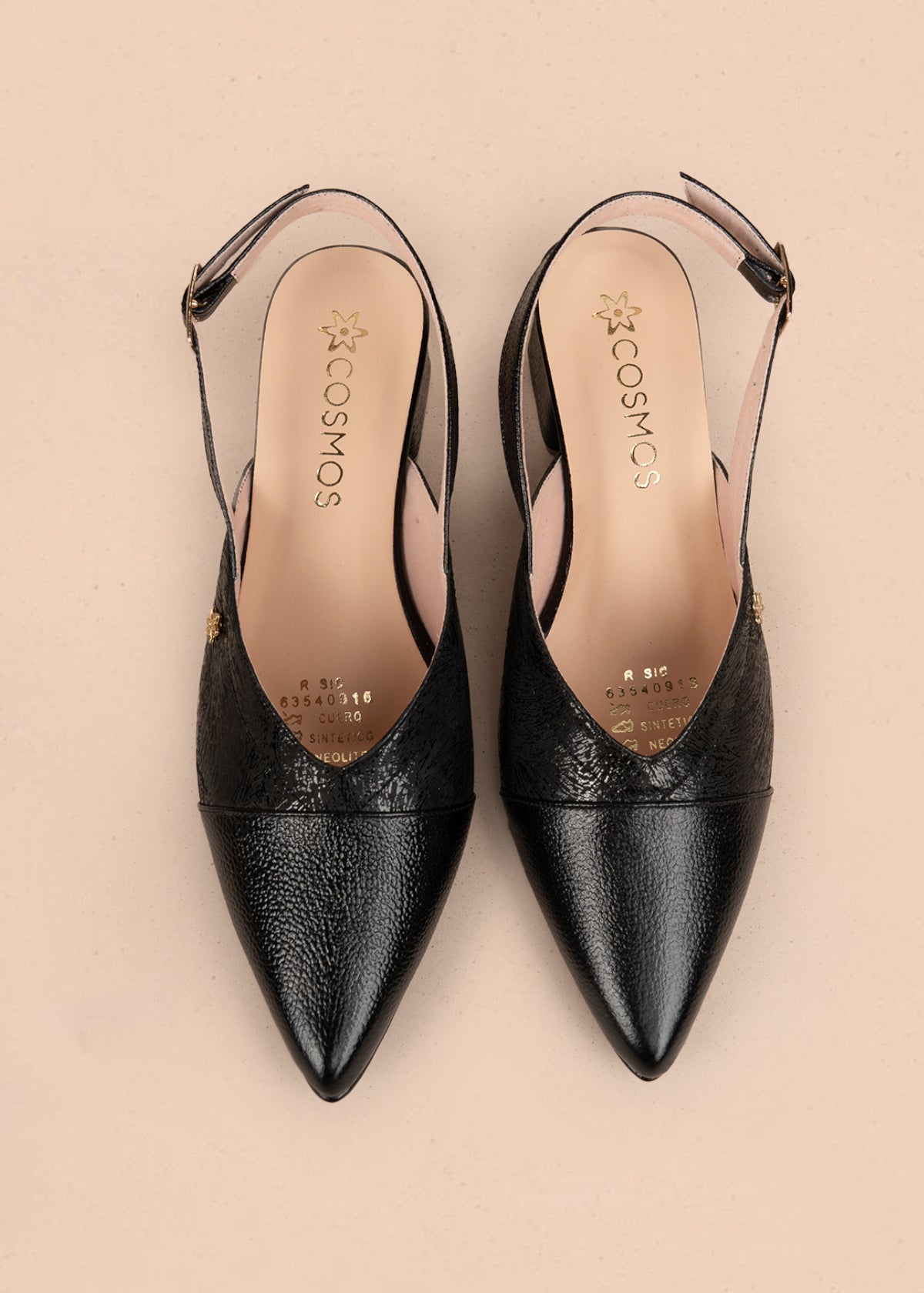 Tacones trabilla en cuero color negro 107003