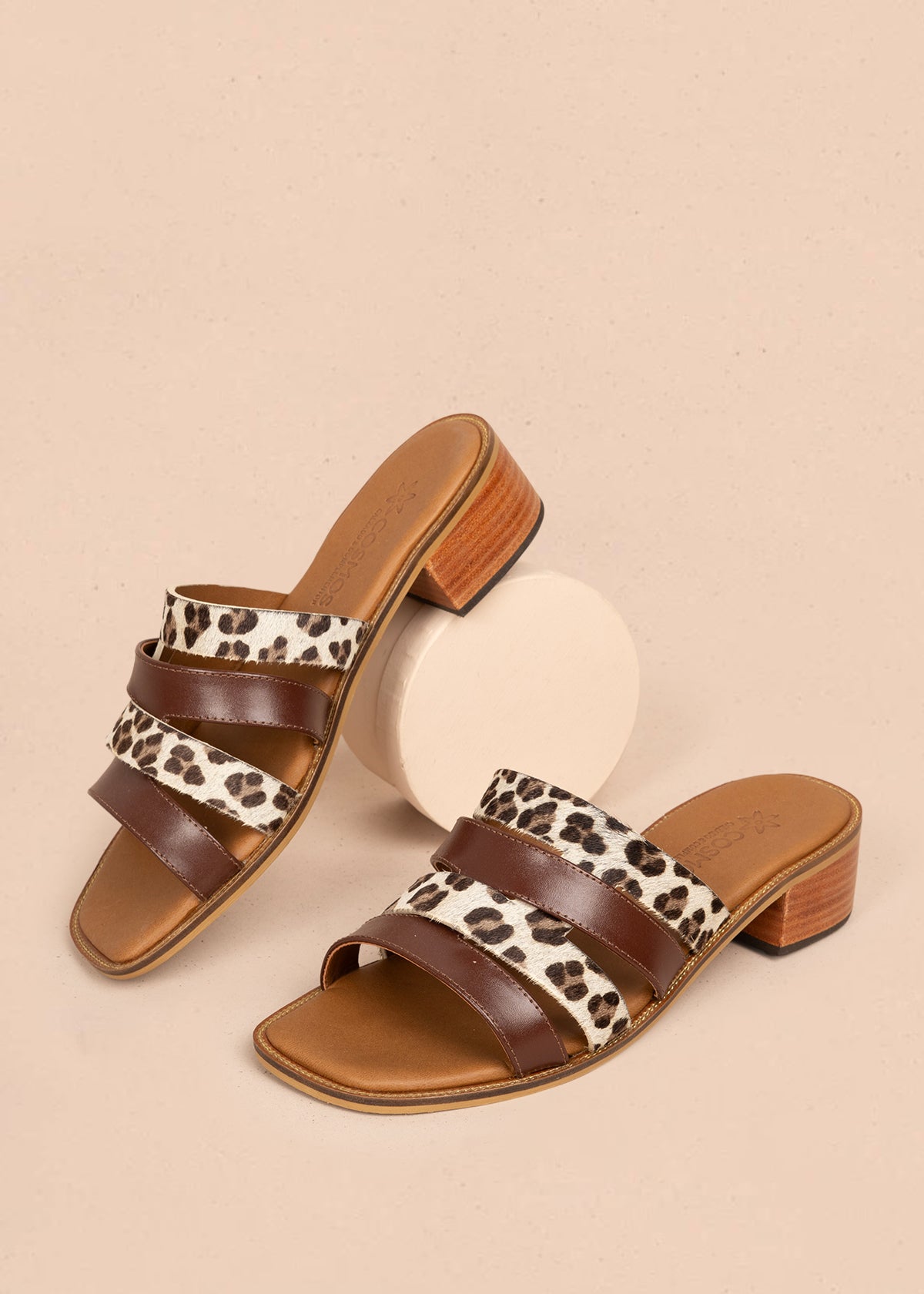 Sandalias en cuero color miel con tiras animal print 107015