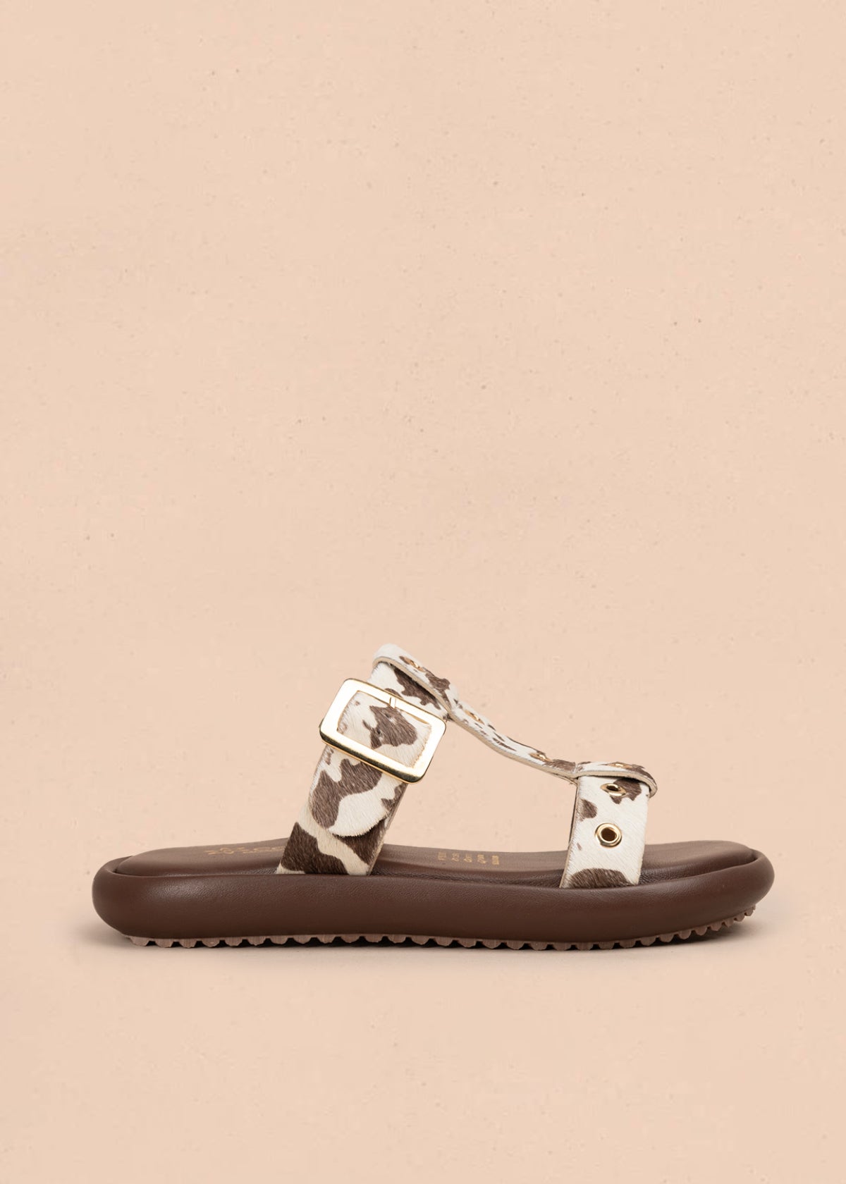 Sandalias planas en cuero color café con tiras animal print 107018