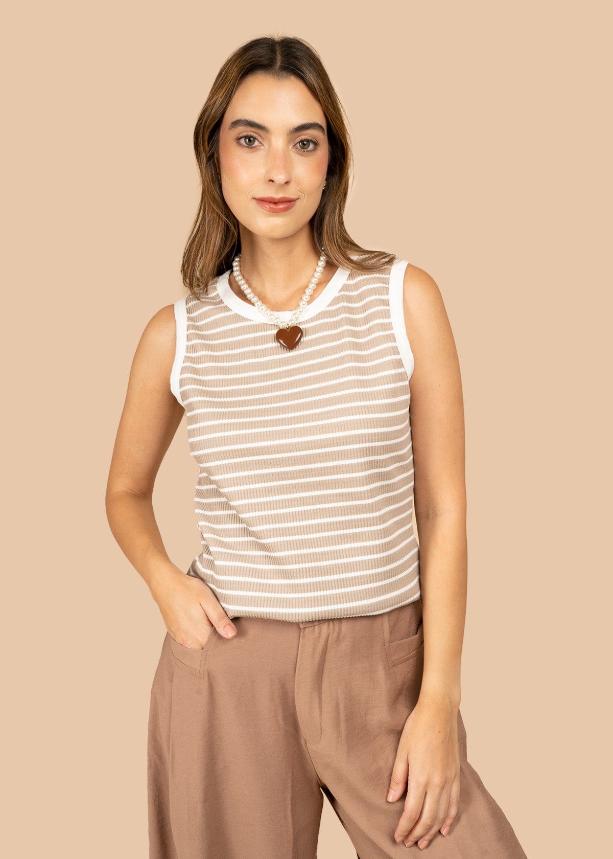 Camiseta a rayas horizontal color camel 107036