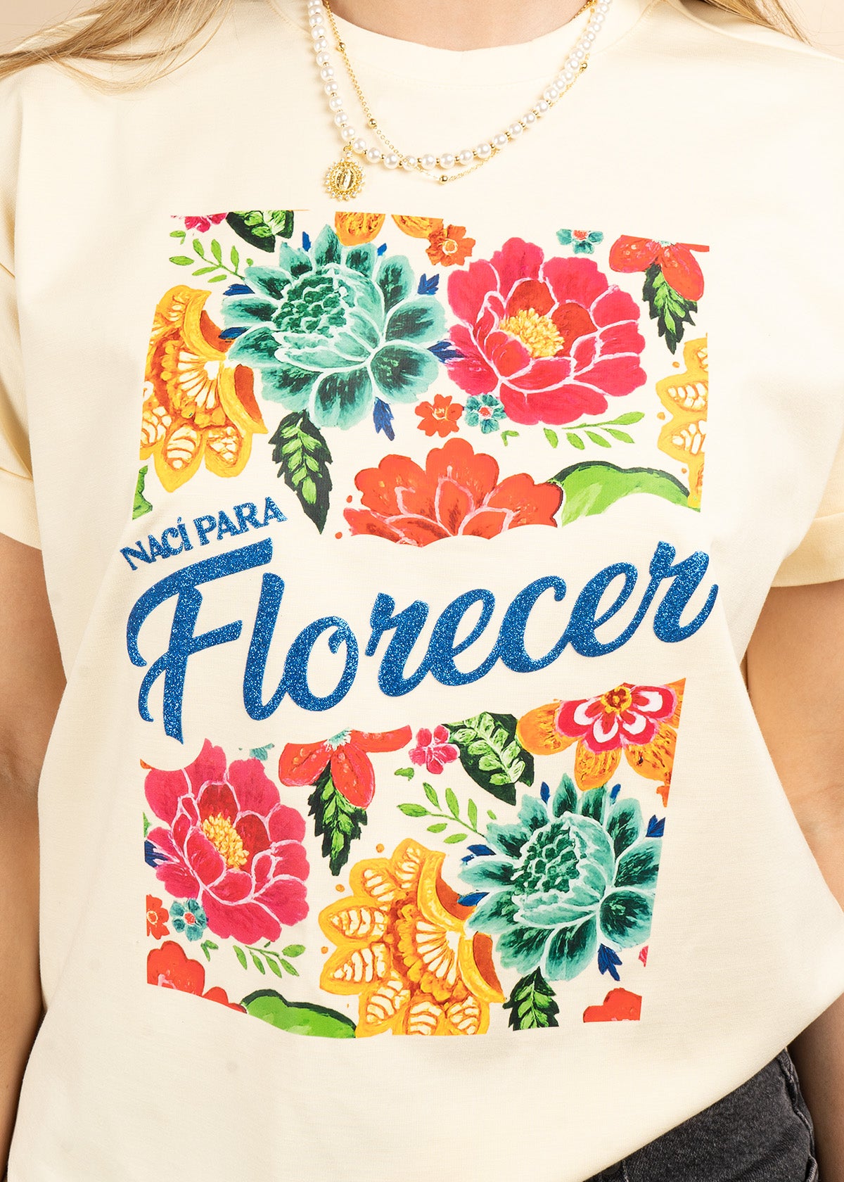 Camiseta algodón con estampado floral nací para florecer color amarillo 107057