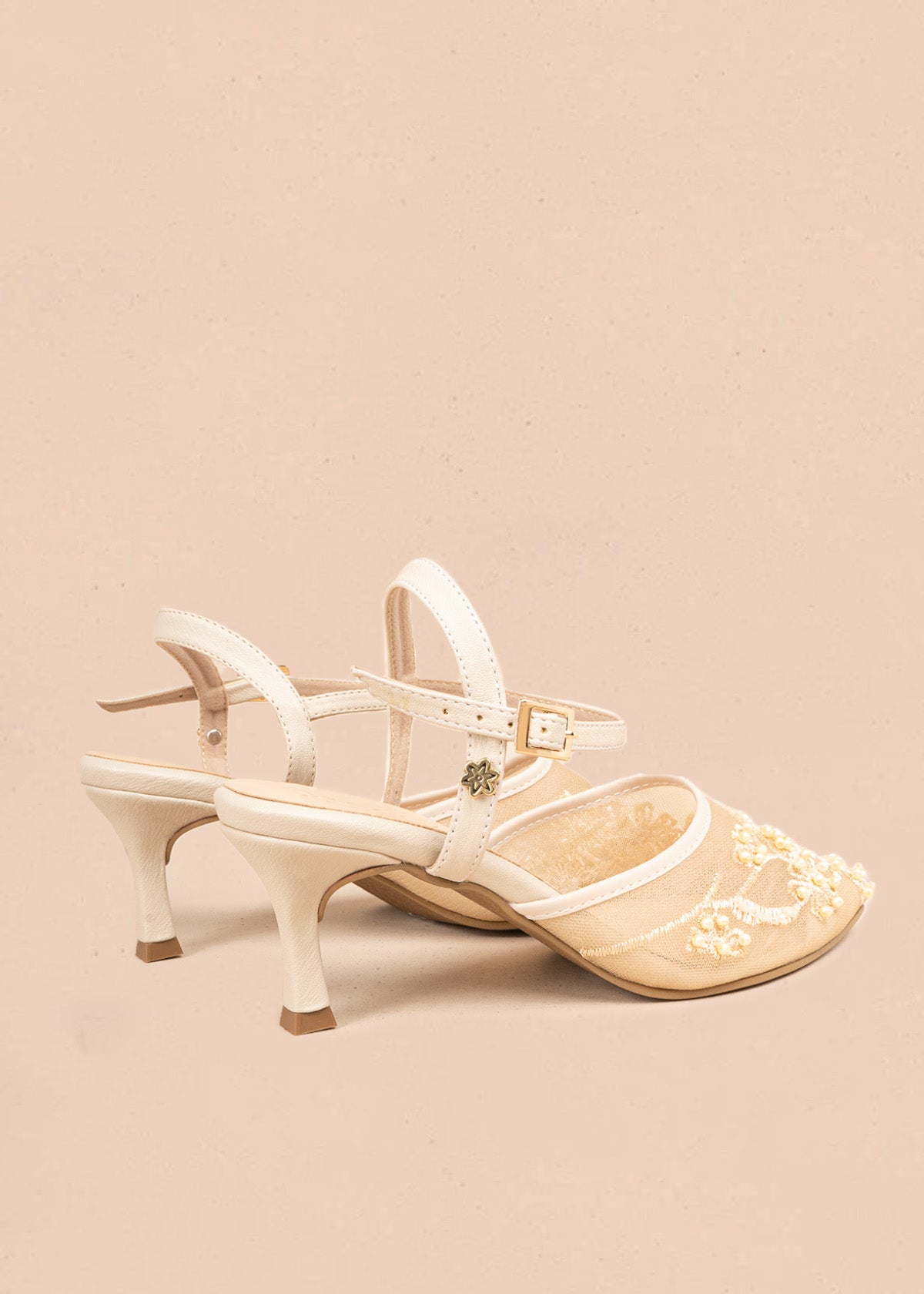 Trabilla color beige con malla bordada y perlas 107146