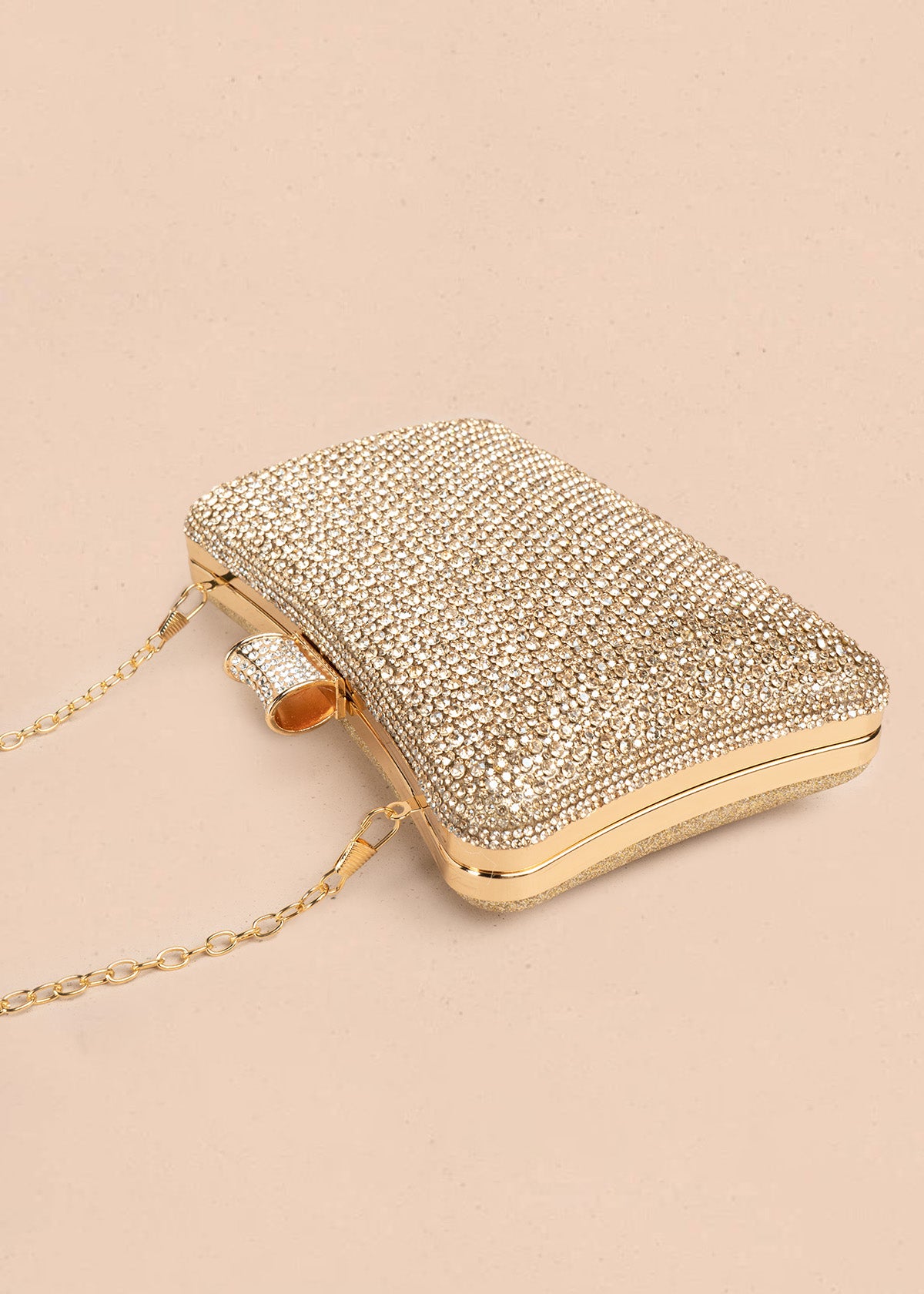 Bolso de fiesta en pedrería dorado con cadena removible 107197